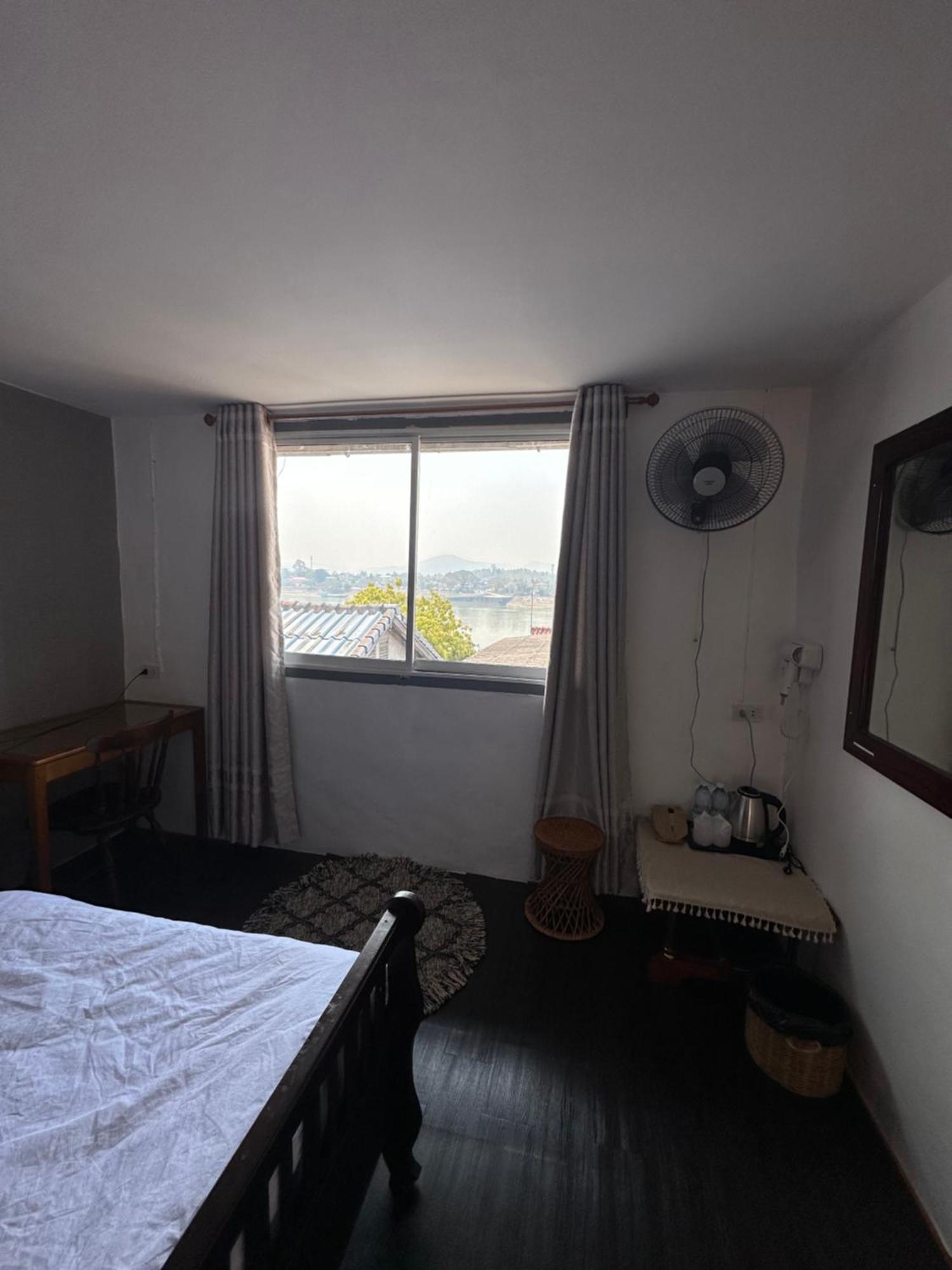 Thadan Guest House Ban Houayxay Eksteriør bilde